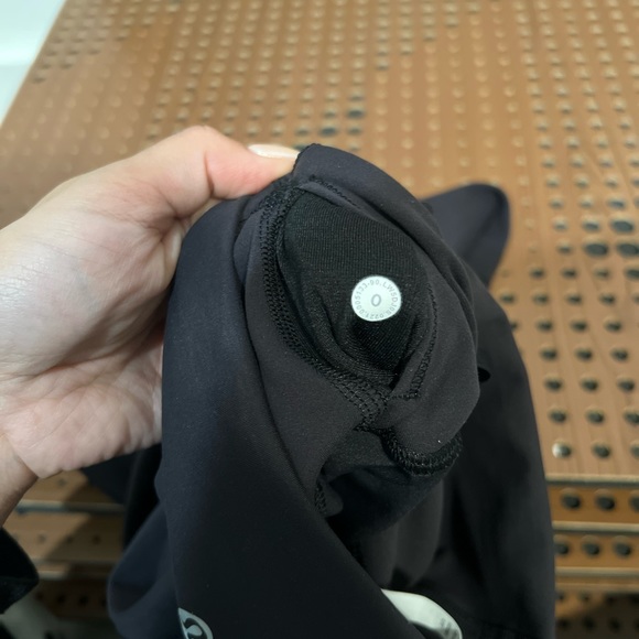 Black Lululemon Wunder Train high rise leggings size 0 - Picture 4 of 5